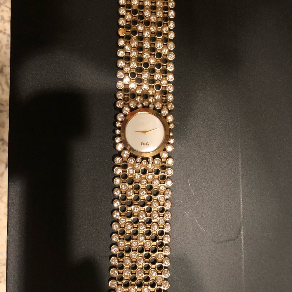 D&G - Picture 4 of 6